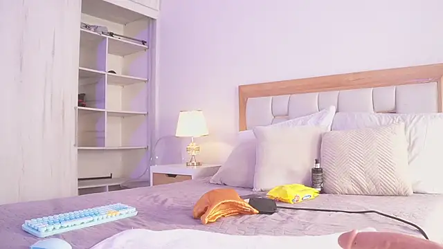 elena mature online show from December 2025 06:06:01 PM