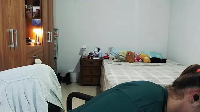 solamatista11 online show from December 2025 10:43:01 PM