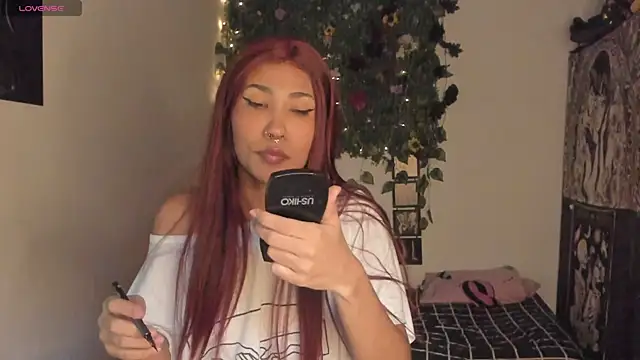 Snapshot of Mary_Rosse1 chatting on December 2025 07:52:01 PM Mary Rosse1 online show from December 2025 07:52:01 PM