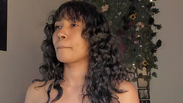 Snapshot of Mary_Rosse1 chatting on December 2025 08:04:02 PM Mary Rosse1 online show from December 2025 08:04:02 PM