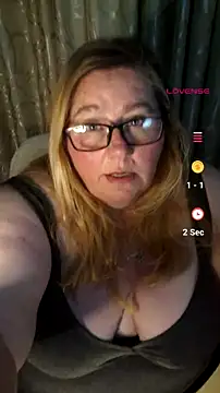 Snapshot of Iceprincess2bad4u chatting on July 2026 07:14:01 PM Iceprincess2bad4u online show from July 2026 07:14:01 PM