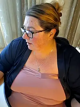 Snapshot of Iceprincess2bad4u chatting on May 2026 06:23:02 AM Iceprincess2bad4u online show from May 2026 06:23:02 AM