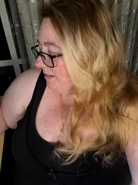 Iceprincess2bad4u online show from February 2026 06:37:02 PM