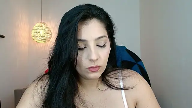 YummyAnna  online show from November 2025 08:01:02 PM