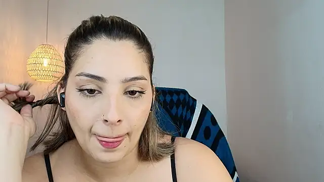 Snapshot of YummyAnna_ chatting on July 2026 08:09:01 PM YummyAnna online show from July 2026 08:09:01 PM
