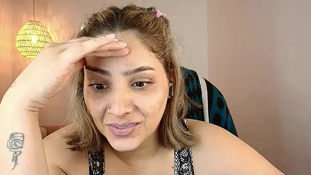 Snapshot of YummyAnna_ chatting on June 2026 08:21:02 PM YummyAnna online show from June 2026 08:21:02 PM