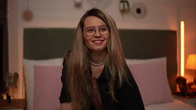 BrandyWhite online show from March 2026 04:57:02 AM