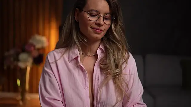 BrandyWhite online show from October 2025 04:46:02 AM