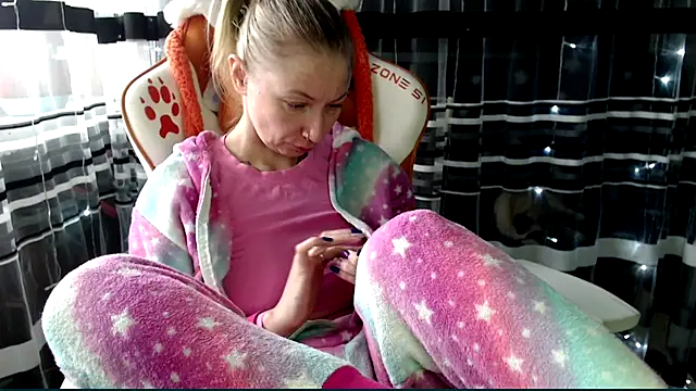 cold lollipop online show from February 2026 07:27:01 AM