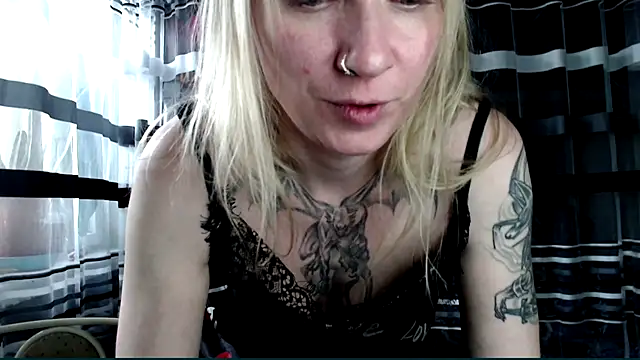 cold lollipop online show from September 2025 05:58:01 AM