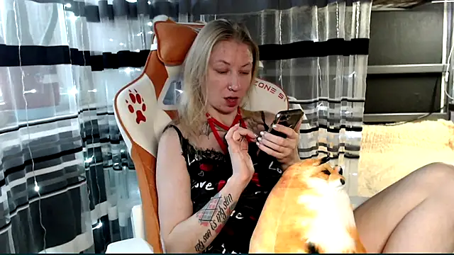 cold lollipop online show from December 2025 08:08:01 AM