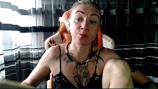 cold lollipop online show from April 2026 07:36:01 AM