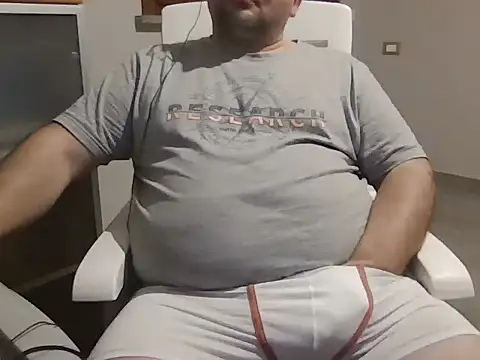 iron boy80 online show from April 2026 09:50:01 PM