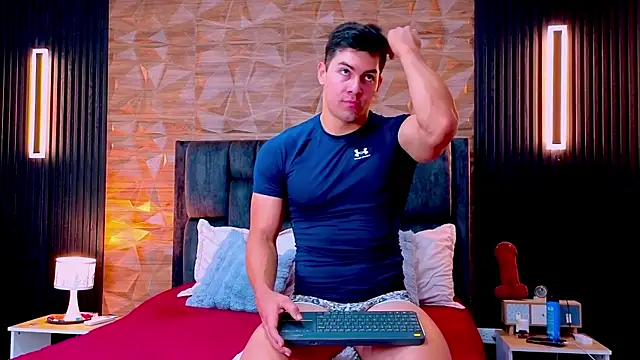 FelipeAndMarcello3 online show from May 2026 02:13:02 PM