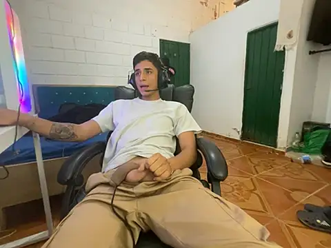 Max TheHorseDick online show from March 2026 09:11:01 PM