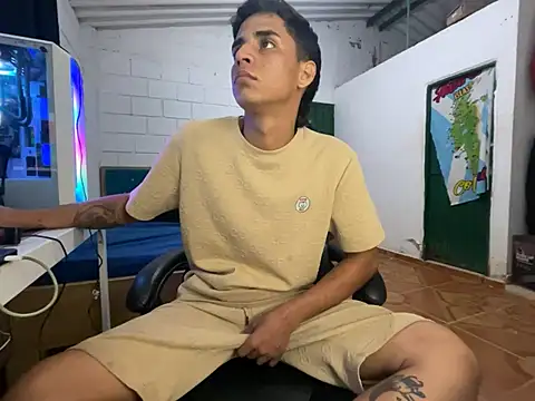 Max TheHorseDick online show from April 2026 03:44:02 AM