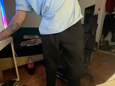 Max TheHorseDick online show from April 2026 03:19:01 AM