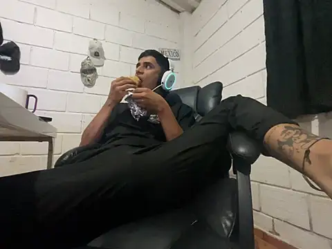Max TheHorseDick online show from June 2026 05:29:02 AM
