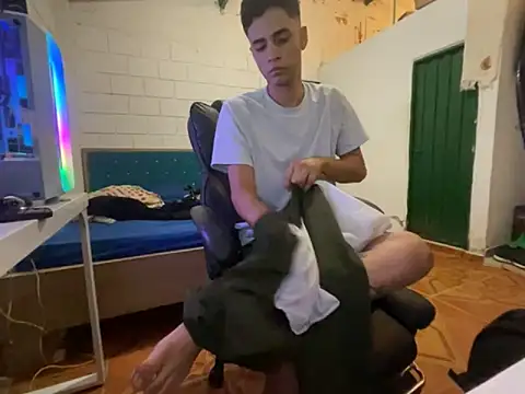 Max TheHorseDick online show from March 2026 05:58:01 PM