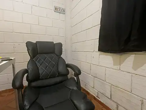 Max TheHorseDick online show from May 2026 01:18:02 AM