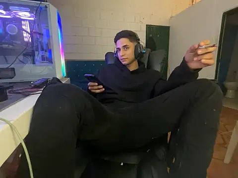 Max TheHorseDick online show from March 2026 07:31:02 AM