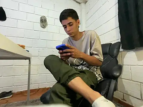 Max TheHorseDick online show from July 2026 02:34:01 AM