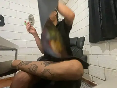 Max TheHorseDick online show from June 2026 09:42:02 PM