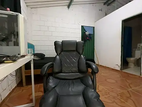 Max TheHorseDick online show from April 2026 12:31:01 AM