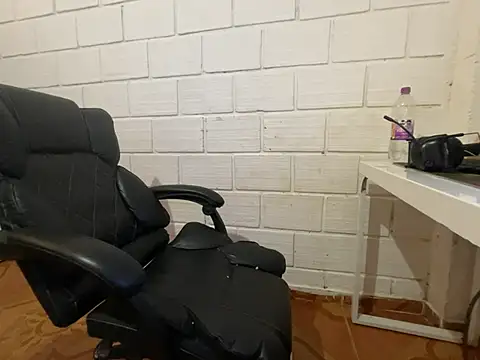 Max TheHorseDick online show from March 2026 06:02:02 PM