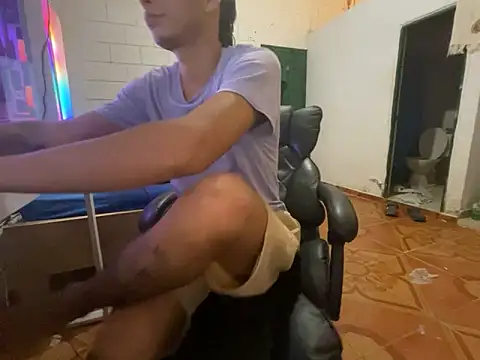 Max TheHorseDick online show from March 2026 05:19:01 PM