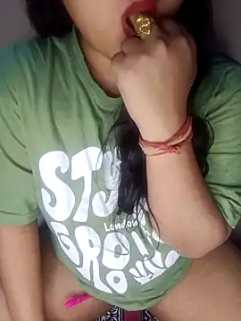 Snapshot of Sweet-Berry chatting on February 2025 05:53:02 PM Sweet-Berry online show from February 2025 05:53:02 PM