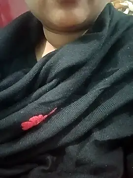 Snapshot of Sweet-Berry chatting on December 2025 05:41:02 PM Sweet-Berry online show from December 2025 05:41:02 PM