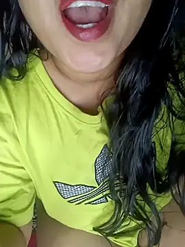 Snapshot of Sweet-Berry chatting on January 2025 09:40:02 PM Sweet-Berry online show from January 2025 09:40:02 PM