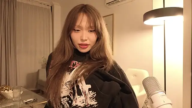 TammiLou online show from December 2025 05:35:01 PM