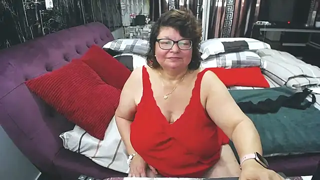Snapshot of SweetMommaX chatting on June 2026 01:55:01 PM SweetMommaX online show from June 2026 01:55:01 PM