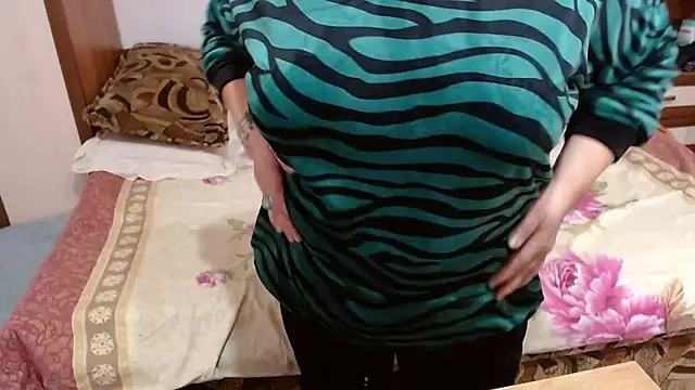 SweetMommaX online show from February 2025 01:11:02 PM