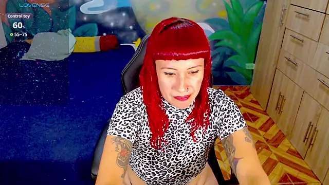 Eimy lorens online show from October 2025 10:56:02 PM
