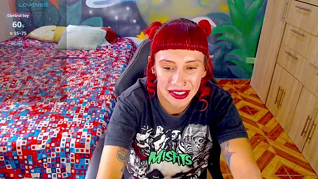 Eimy lorens online show from October 2025 05:46:02 PM