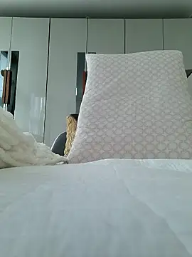 Snapshot of Ssk10N chatting on January 2026 12:28:01 AM Ssk10N online show from January 2026 12:28:01 AM