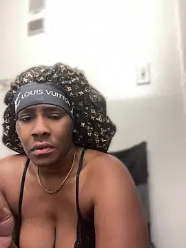 Foreignthababyy online show from April 2026 12:01:01 PM