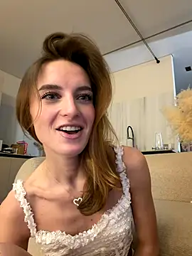 Snapshot of -AngelAri- chatting on November 2025 09:08:01 PM -AngelAri- online show from November 2025 09:08:01 PM