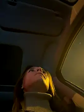 Snapshot of -AngelAri- chatting on November 2025 06:11:01 PM -AngelAri- online show from November 2025 06:11:01 PM