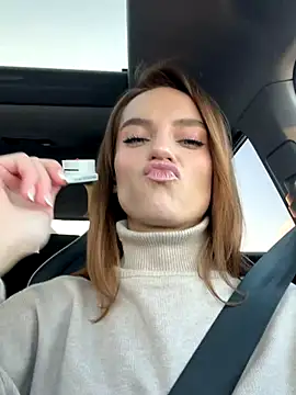 Snapshot of -AngelAri- chatting on December 2025 09:26:01 AM -AngelAri- online show from December 2025 09:26:01 AM