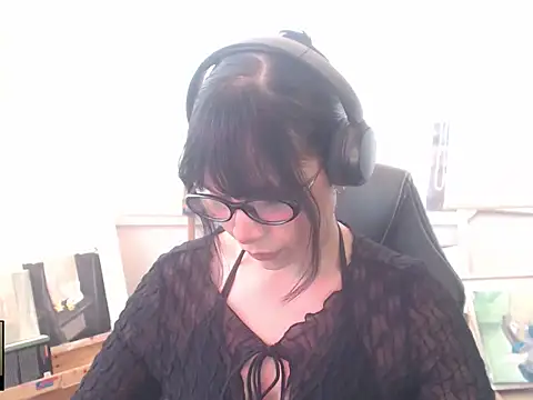 alien  show online show from April 2026 06:14:01 PM