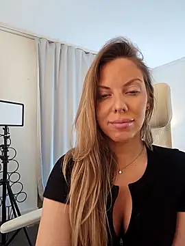 novaforyou1 online show from December 2025 04:33:02 PM