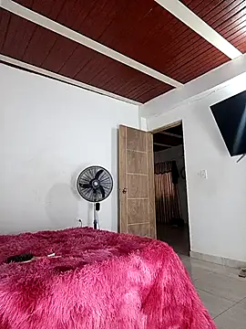 jaramilloali online show from April 2026 01:03:01 PM