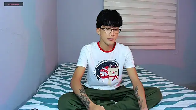 tom Howard online show from March 2026 03:33:01 AM