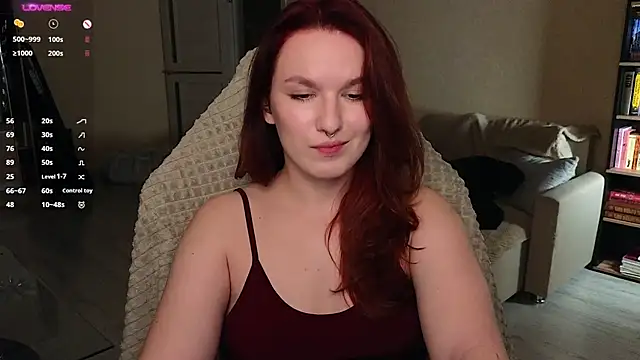 Snapshot of Val_lava chatting on November 2025 08:02:01 PM Val lava online show from November 2025 08:02:01 PM