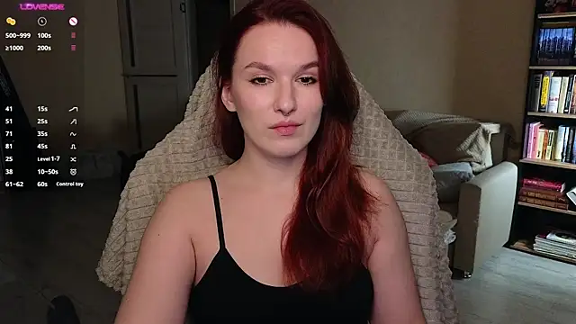 Snapshot of Val_lava chatting on November 2025 08:20:01 PM Val lava online show from November 2025 08:20:01 PM