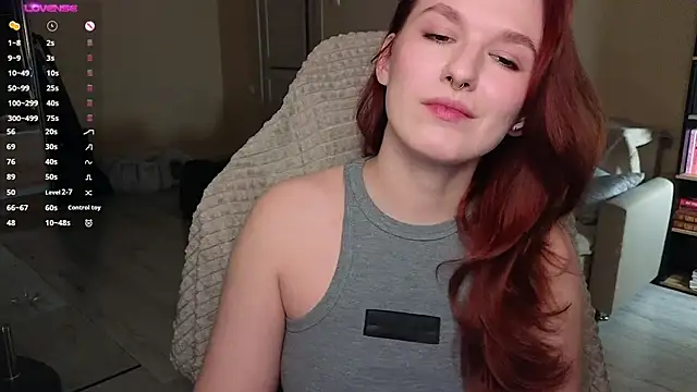 Snapshot of Val_lava chatting on November 2025 07:58:02 PM Val lava online show from November 2025 07:58:02 PM